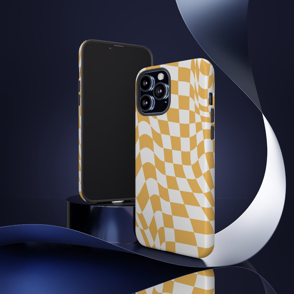 Old School Checkered Retro Groovy Vibe Wavy Checkerboard Phone Case / Retro Tan