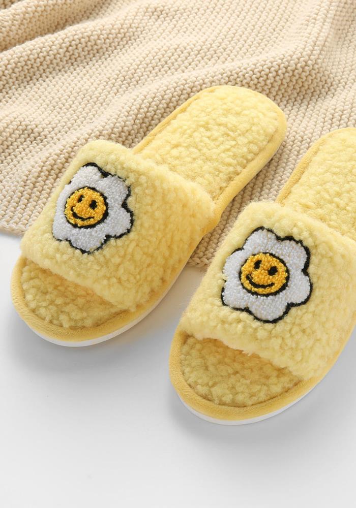 Smiley Happy Face Flower Teddy Home SLIPPER